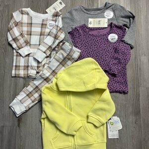 0012–NWT Unbranded Kids Yellow Hooded Zip Sweatshirt with Assorted Tops Pack